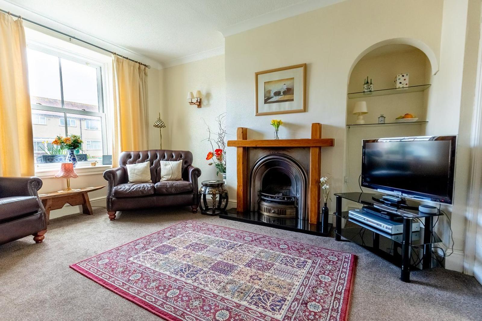 Willow Cottage - Cost 3 Bed Cottage In Penrhyn Bay With Sea Views With Access To Snowdonia Rhôs-on-Sea Kültér fotó